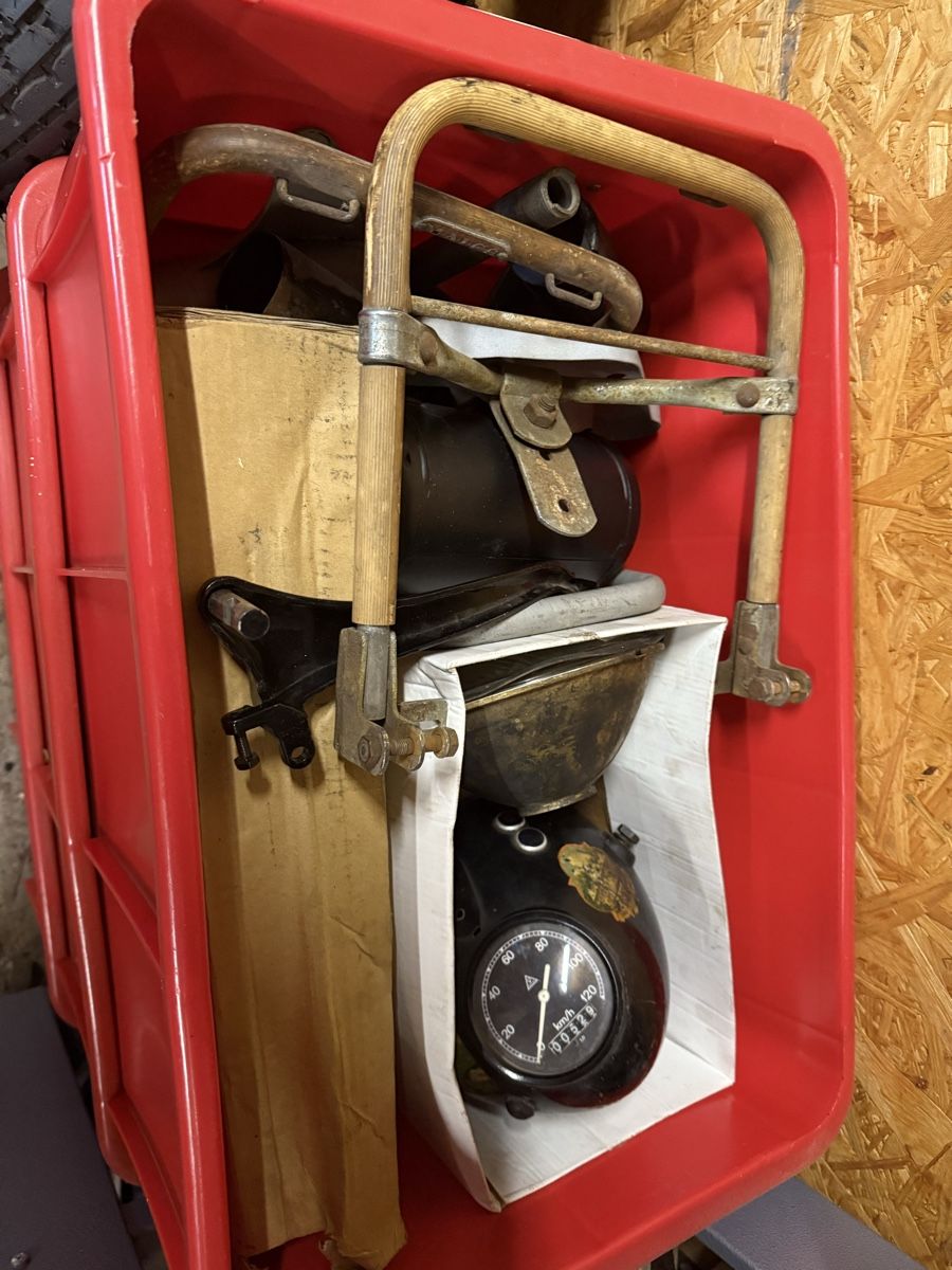 Simson Autres: Simson AWO-Touren  – Défectueux à Ballwil par snap-master 5