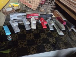 Grosses Set von gebrauchten Heftapparaten - Vintage!