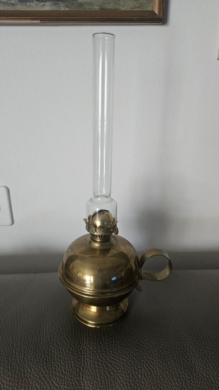 Lampade: Lampada ad olio d'epoca – Usato da Melano venduto da H-Sara