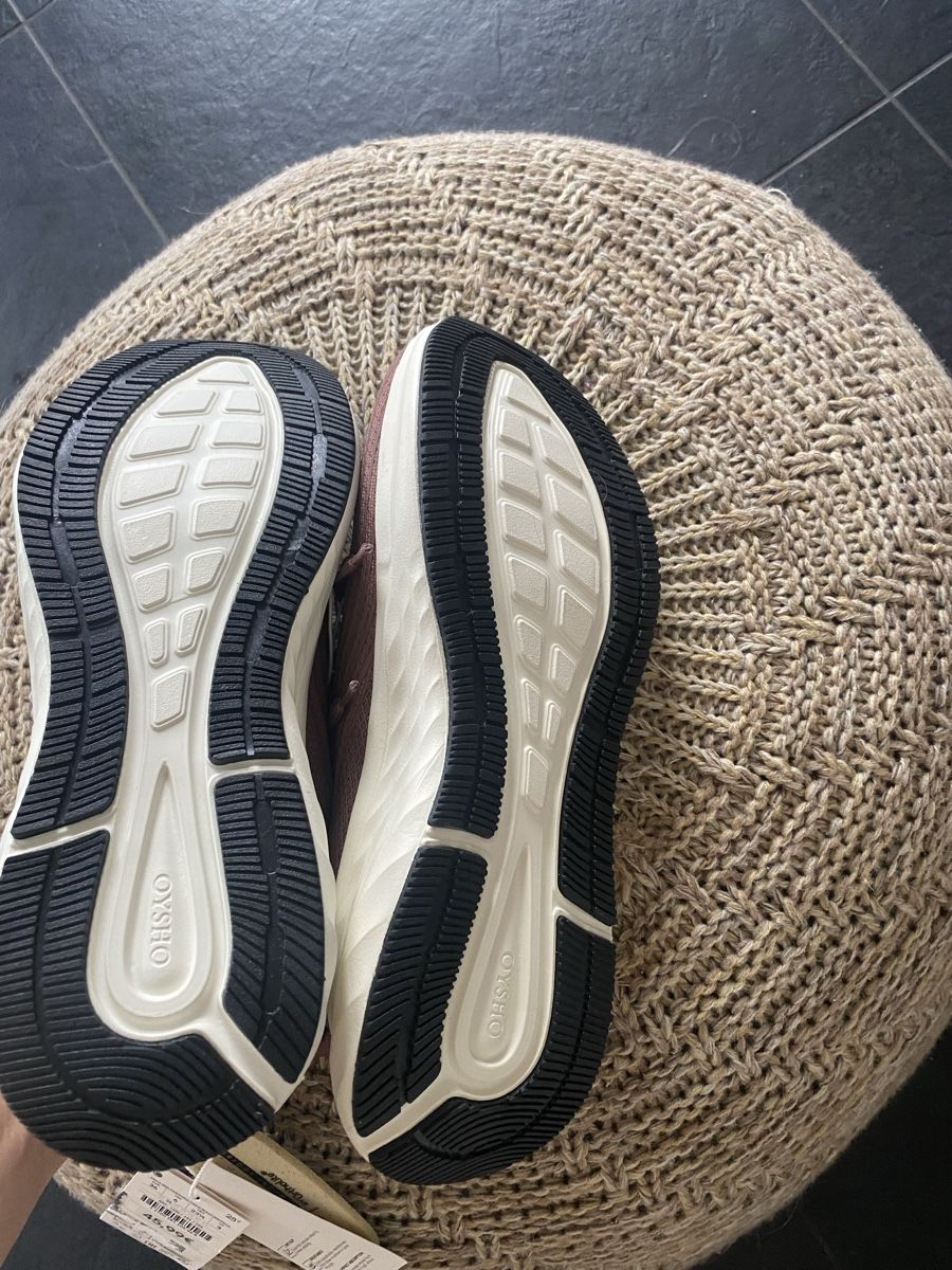Oysho Damenschuhe: Brand new Oysho trainers – Neu und originalverpackt aus Zug von kse_w9mn 3
