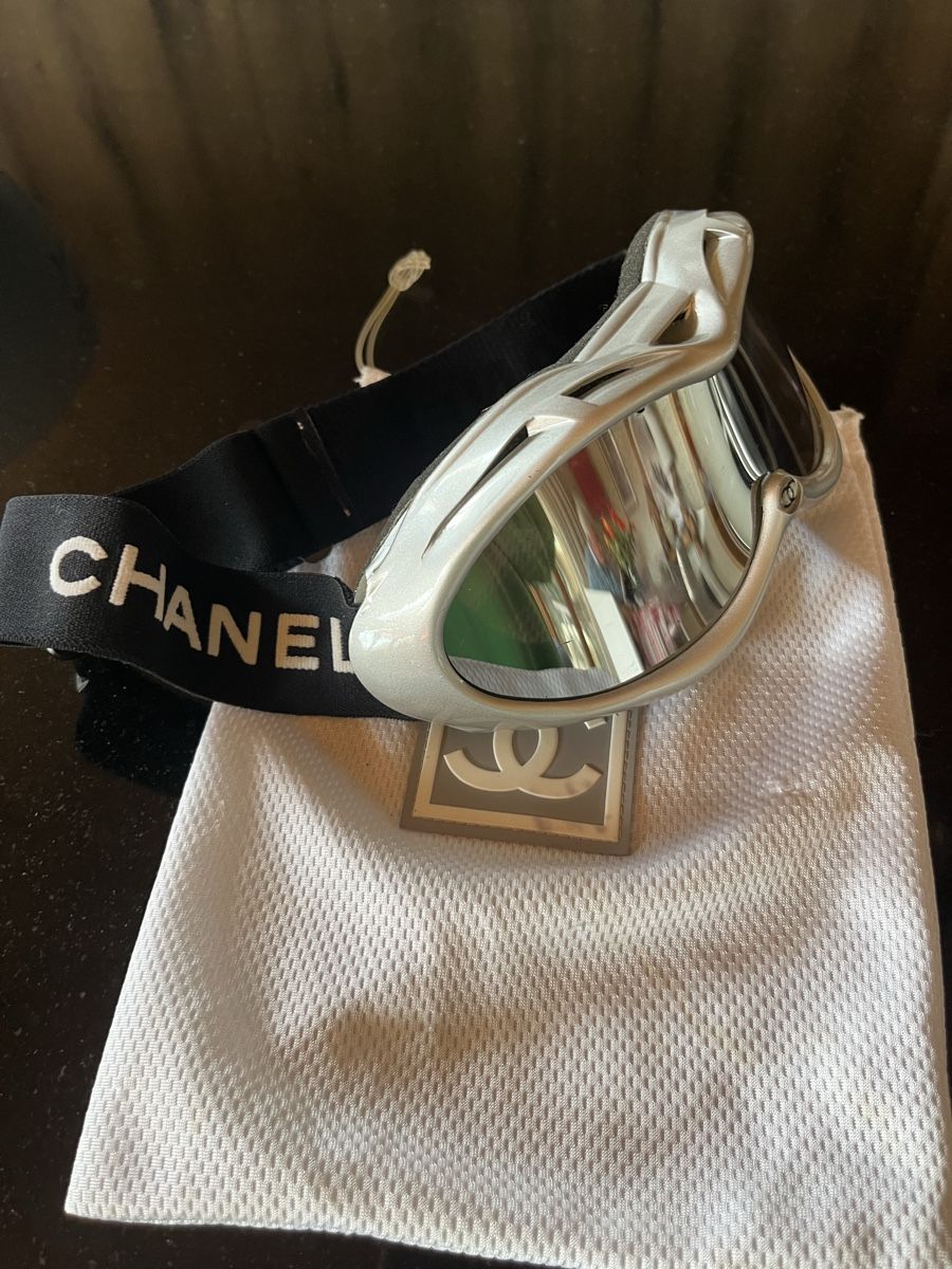 Chanel Occhiali & Lenti: CHANEL vintage skibrille – Usato da Saanen venduto da SoniaMichaela 2