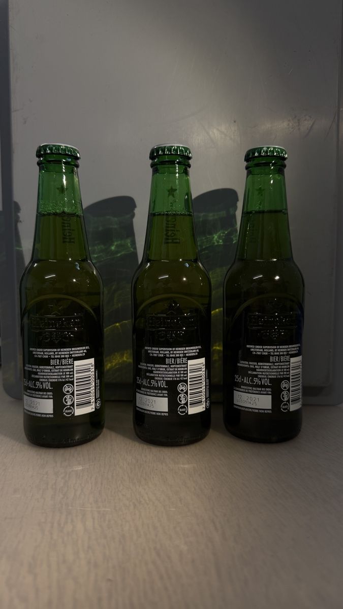 Heineken Bicchieri, Caraffe & Bottiglie: Heineken James Bond Bier – Nuovo e nell'imballaggio originale da Klingnau venduto da gerwerswiss 2