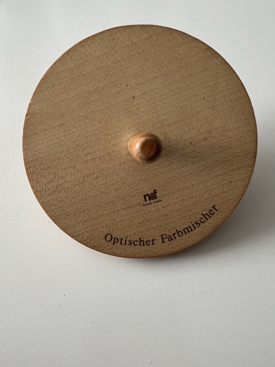 Naef Spielzeuge: Naf Optischer Farbmischer, Holzspiel Kreisel! – Gebraucht aus Neuhaus SG von Tanjach