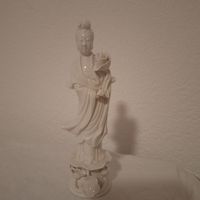 Versand möglich.  Hübsche,  chinesische Figur