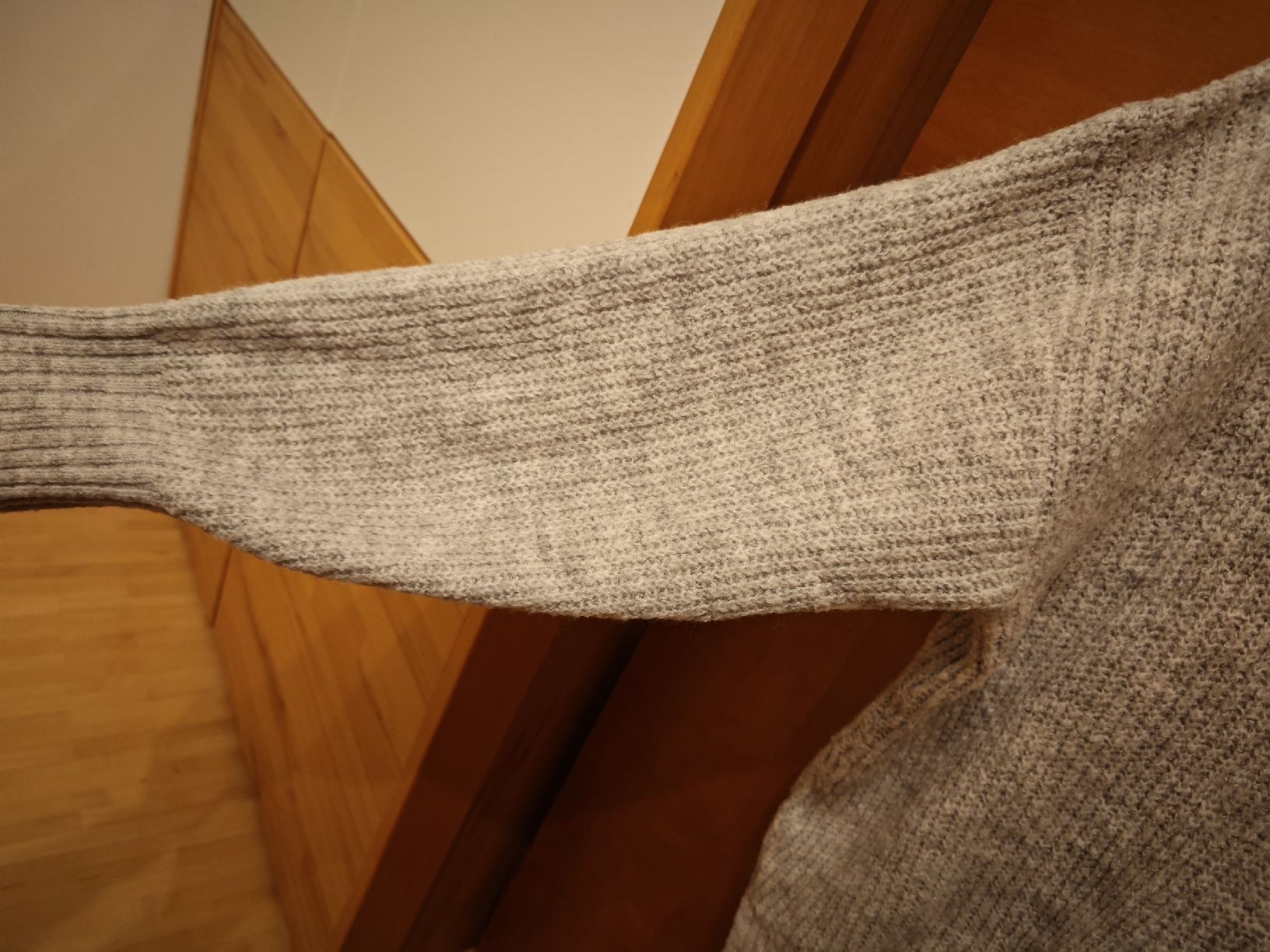 H&M Maglioni & Felpe: H&M Rollkragenpullover hellgrau Gr. XS-S – Usato da Adliswil venduto da coconut1289 7