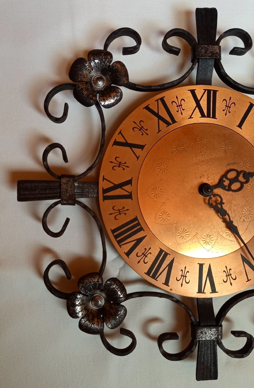 Orologi: Schmiedeeiserne Wanduhr; alt – Usato da Marbach LU venduto da Ilrebo 3