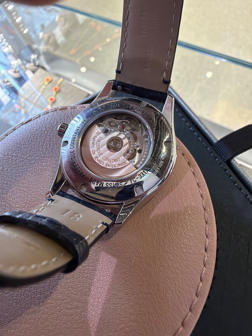 Frederique Constant Uhren: Frederique Constant Classics Damen Mondphase, Diamanten – Gebraucht aus Winterthur von ASGoldhaus 3