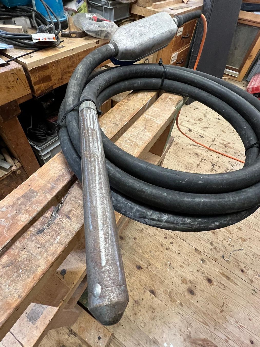 Tutti gli attrezzi: Betonvibrator Ø 40mm – Usato da St. Stephan venduto da Sudoku21 2