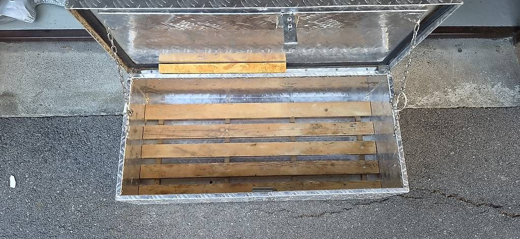 Casse di trasporto: Alubox | Transportbox aus Riffelblech – Usato da Horw venduto da Row707 4