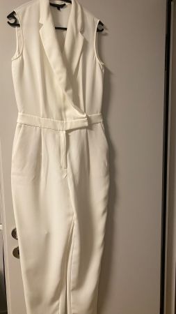 Eleganter weisser Jumpsuit