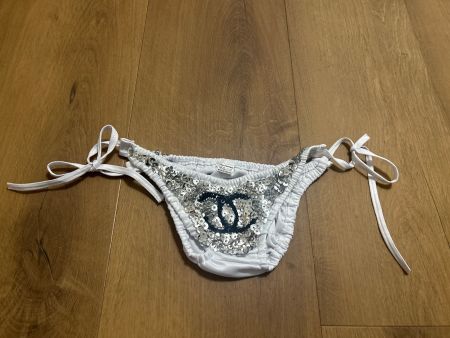 Sexy Bikini Hose mit Pailletten und Schnüren Gr S NEU