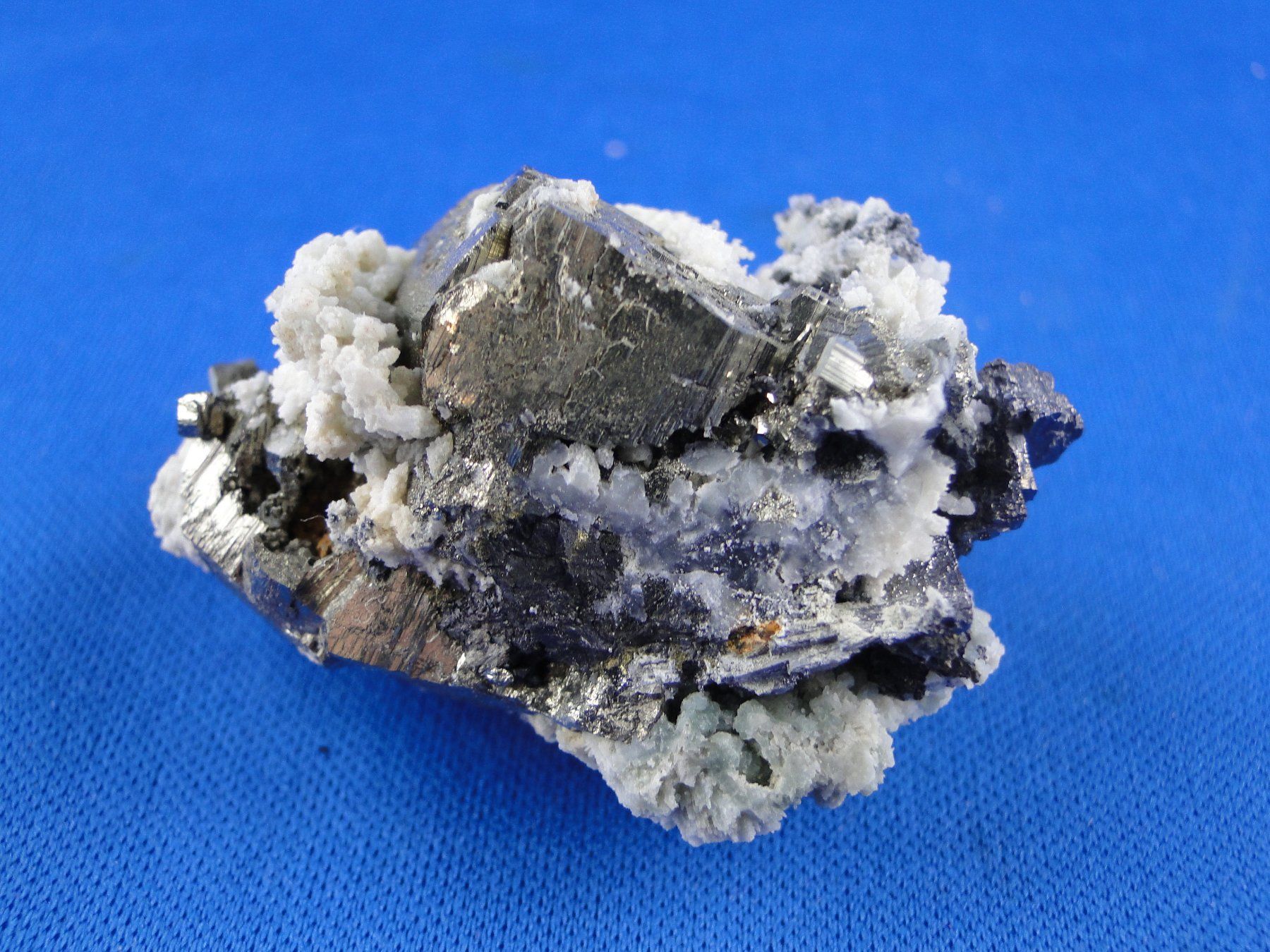 Minerali & Pietre curative: Pyrit-Schwimmer – Usato da Schinznach Bad venduto da Demerald 1