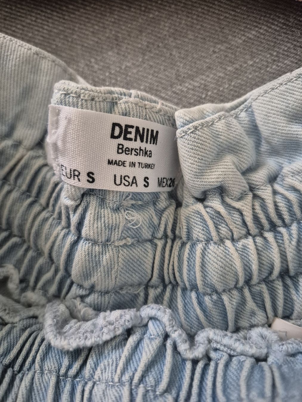 Bershka Lotti di vestiti: ensemble Bershka S – Usato da St-Pierre-Clages venduto da _RV 1