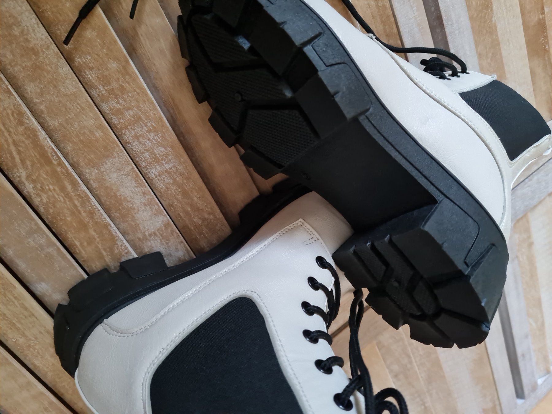 Damenschuhe: Bottes – Neu (gemäss Beschreibung) aus Grand-Lancy von ana_7y2f 2