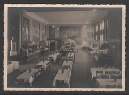 grosser Festsaal mit Glücksrad   wo ?  (D