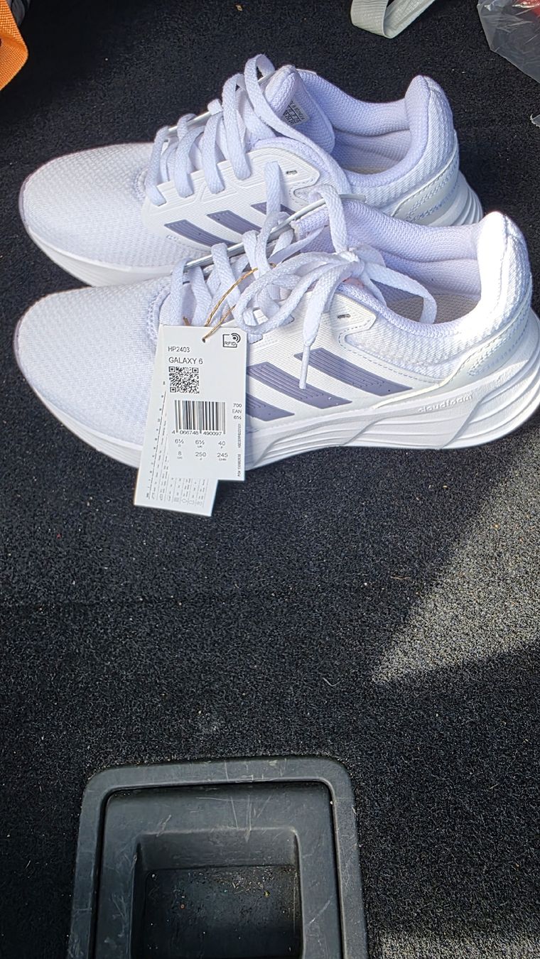 Adidas Scarpe da uomo: adidas gr 40 neu – Nuovo (secondo la descrizione) da St.Gallen venduto da big_tipp