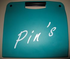Sammelordner mit 126 Pins