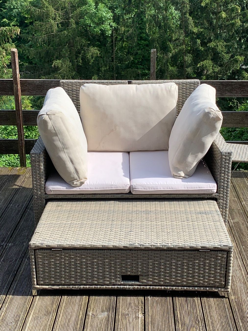 Sofas: Lounge Garten Terrasse Sofa Sitzmöbel wetterfest – Gebraucht aus Nussbaumen AG von  2
