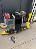 2 Kaffemaschinen und Tassenwärmer