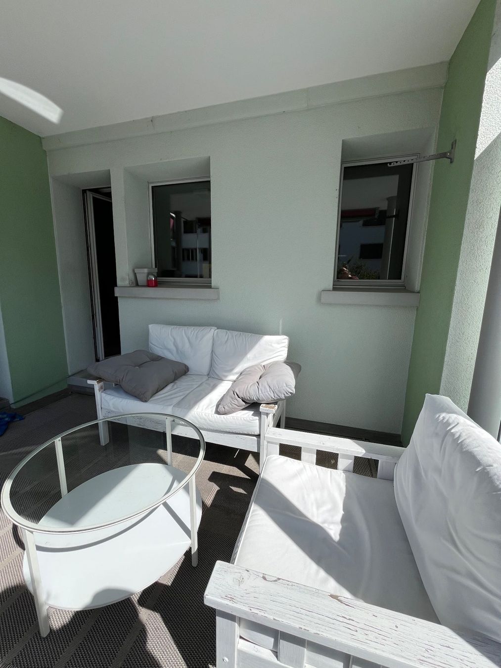 Divani: Balkon Lounge Set mit Tisch und Teppich – Usato da Zürich venduto da lea_55mb 3