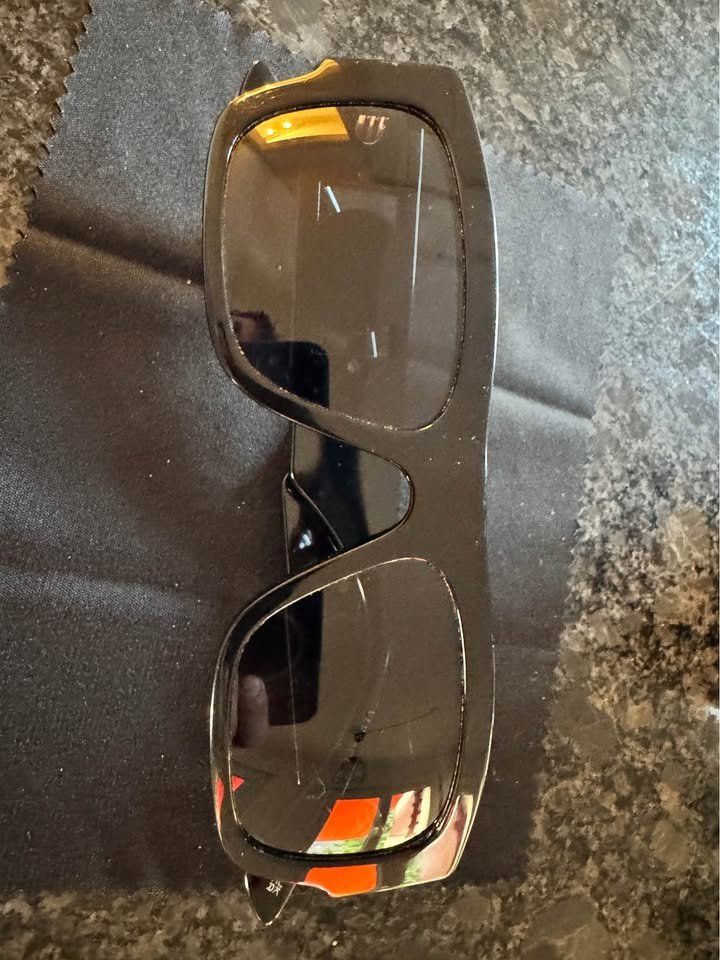 Versace Brillen & Gläser: Versace Sonnenbrille Original mit Box & Beleg – Neu (gemäss Beschreibung) aus Mellingen von jirka_kulhavy 4