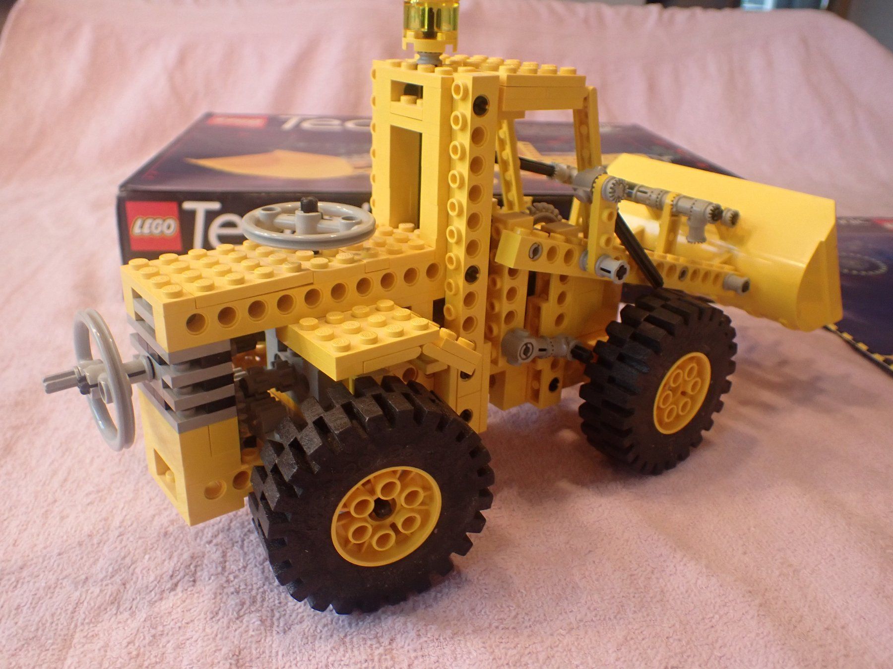 Lego Kit di costruzioni: LEGO Technic 8853 - Schaufelradlader mit original Karton – Usato da Geroldswil venduto da boy5toy 8