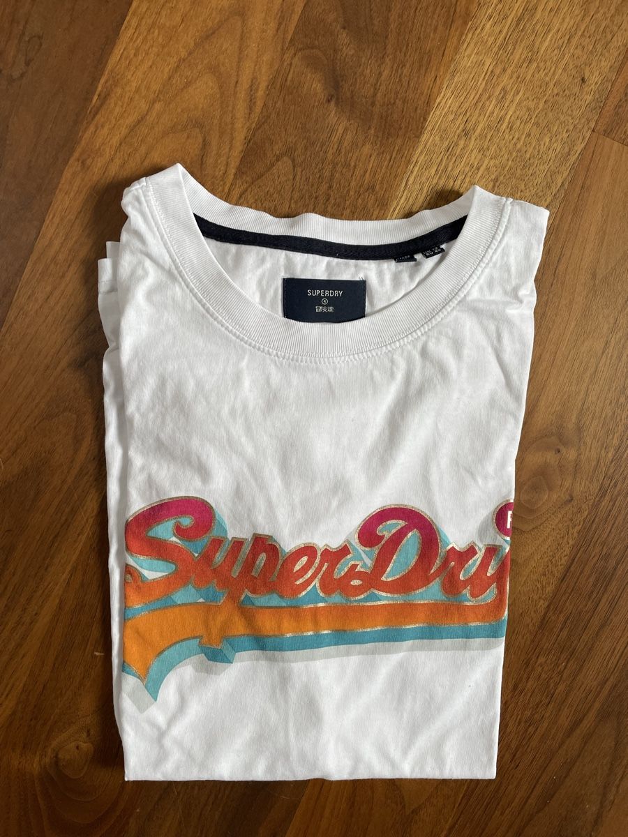 Superdry T-shirt: Superdry T-shirt Gr. 40 – Usato da Fehraltorf venduto da Nadja0205