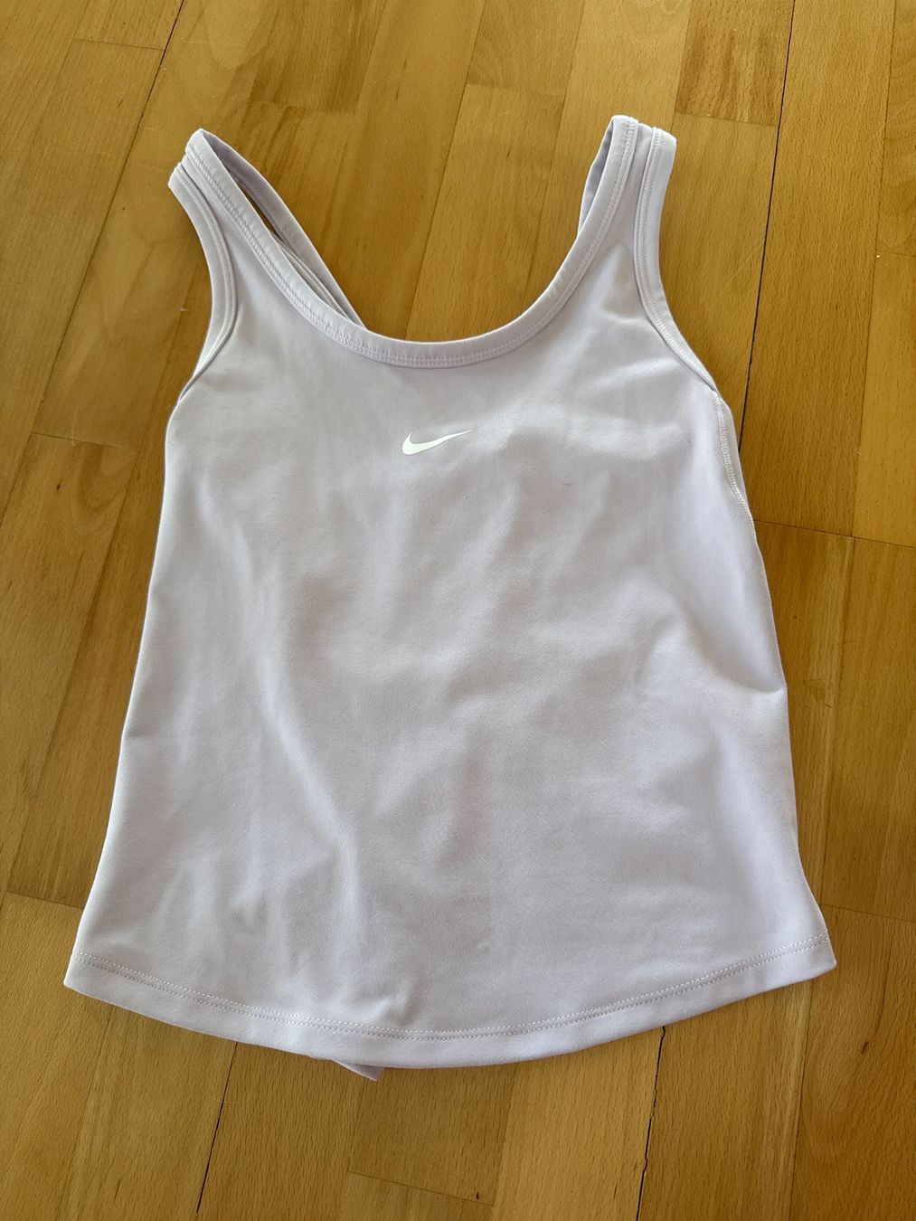 Nike Camicette, T-shirt & Top: Sport T-Shirt – Usato da Schaan venduto da muemelmonster