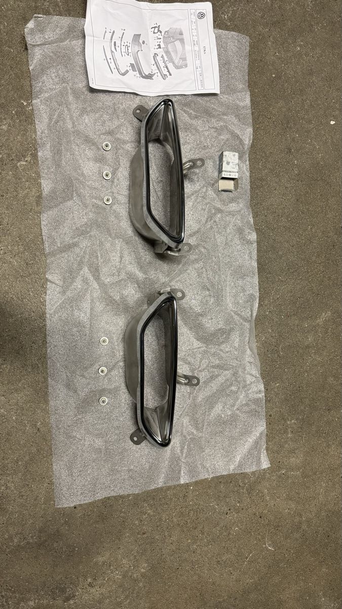 Volkswagen Sistemi di scarico: VW Passat Auspuff Blenden – Nuovo e nell'imballaggio originale da Bern venduto da Wynigrooves