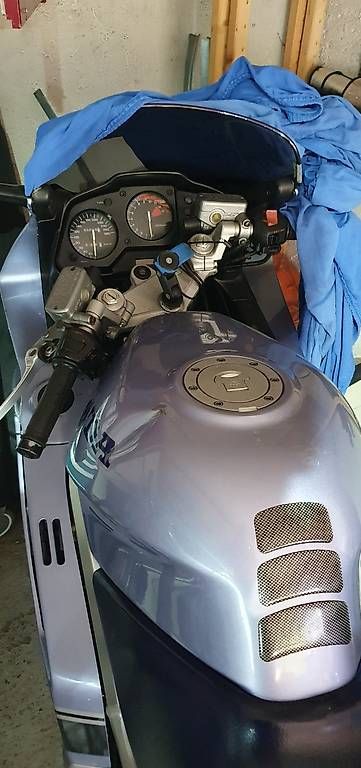 Strasse: HONDA VFR 750F RC36 – Gebraucht aus Bärau von mas.bo 3