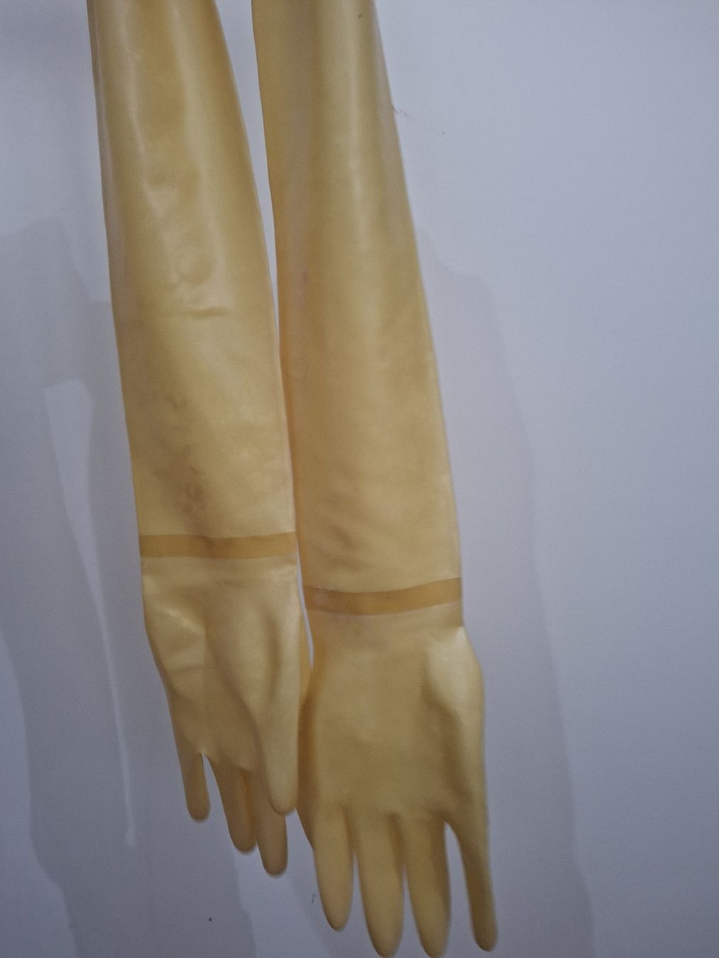 Handschuhe & Handstulpen: Gummihandschuhe Latex . lang  M – Gebraucht aus Glattbrugg von cub_w7l8 1