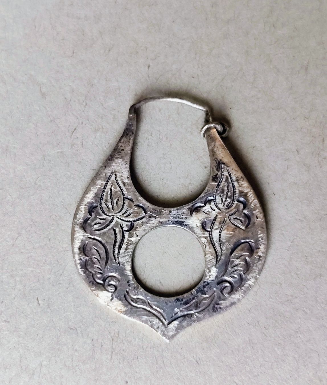 Ciondoli: Pendentif artisanal ancien en argent – Usato da Carouge GE venduto da for_8yym