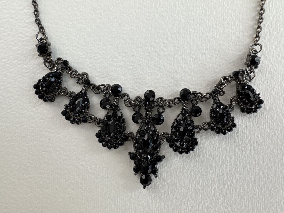 Catenine: Elegante schwarze Halskette mit Strass Steinen – Usato da HORGEN venduto da vladibarca10 3