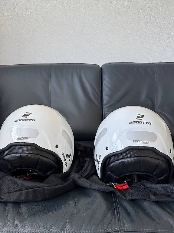 Caschi & visiere: 2 casques jet Bogotto - Taille S – Usato da St-Légier-Chiésaz venduto da max_cfc2 2