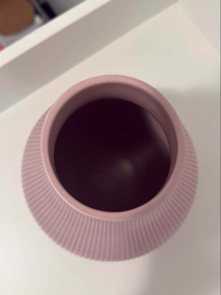 Ikea Vasen & Gefässe: Vase pink – Gebraucht aus Winterthur von vic_d5t9 1