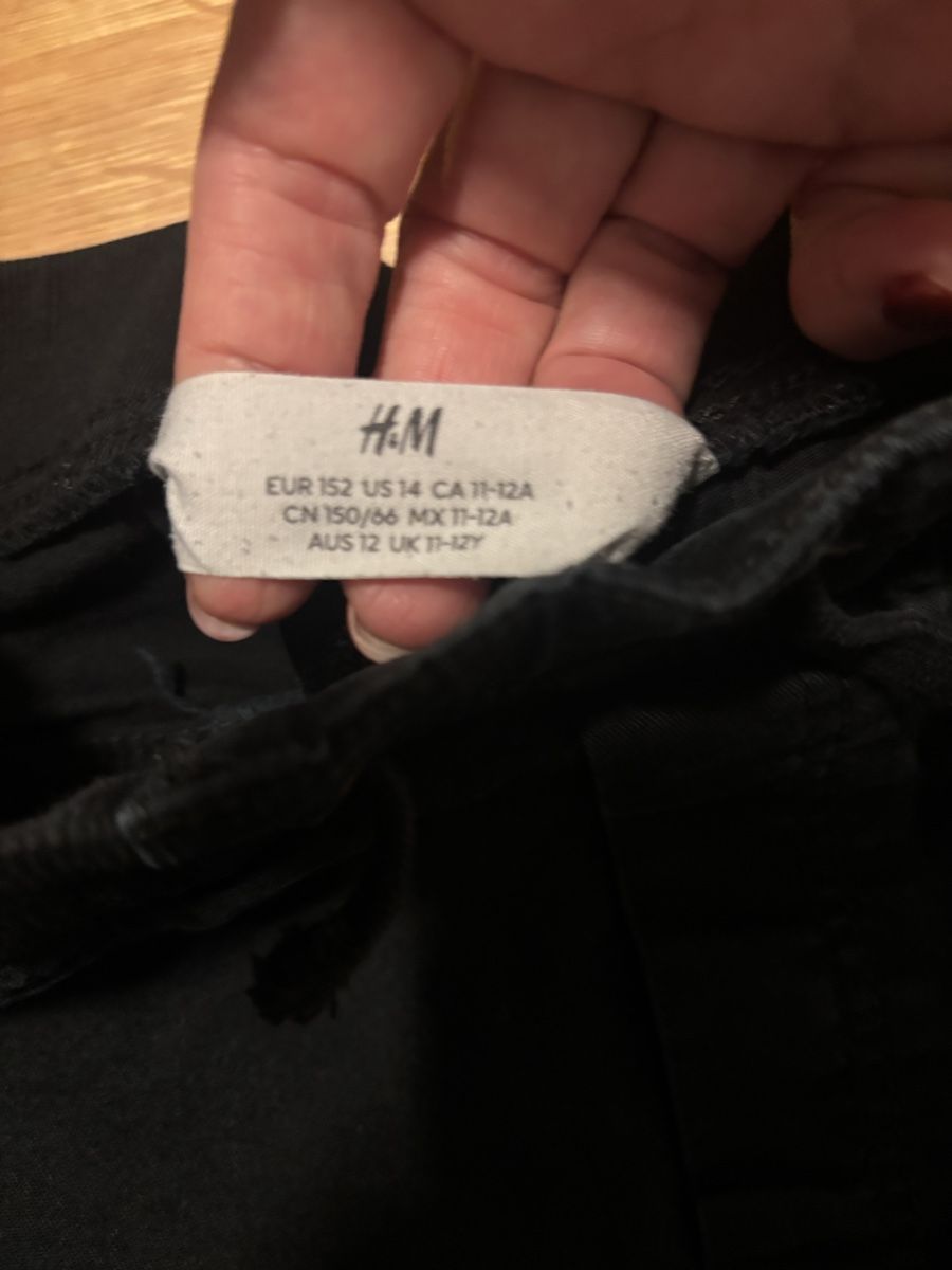 Pantaloni: 2 Stück H&M Jogger – Usato da Weisslingen venduto da AndRea0405 1