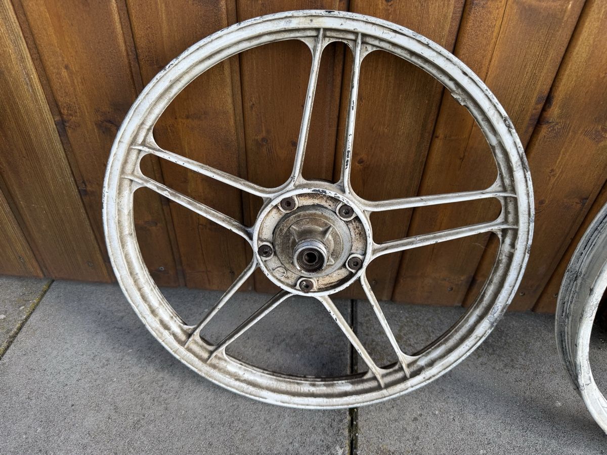 Puch Mofas: Puch Maxi Gussfelgen Radsatz Weiss – Gebraucht aus Glashütten von Schraubermeisterz 1