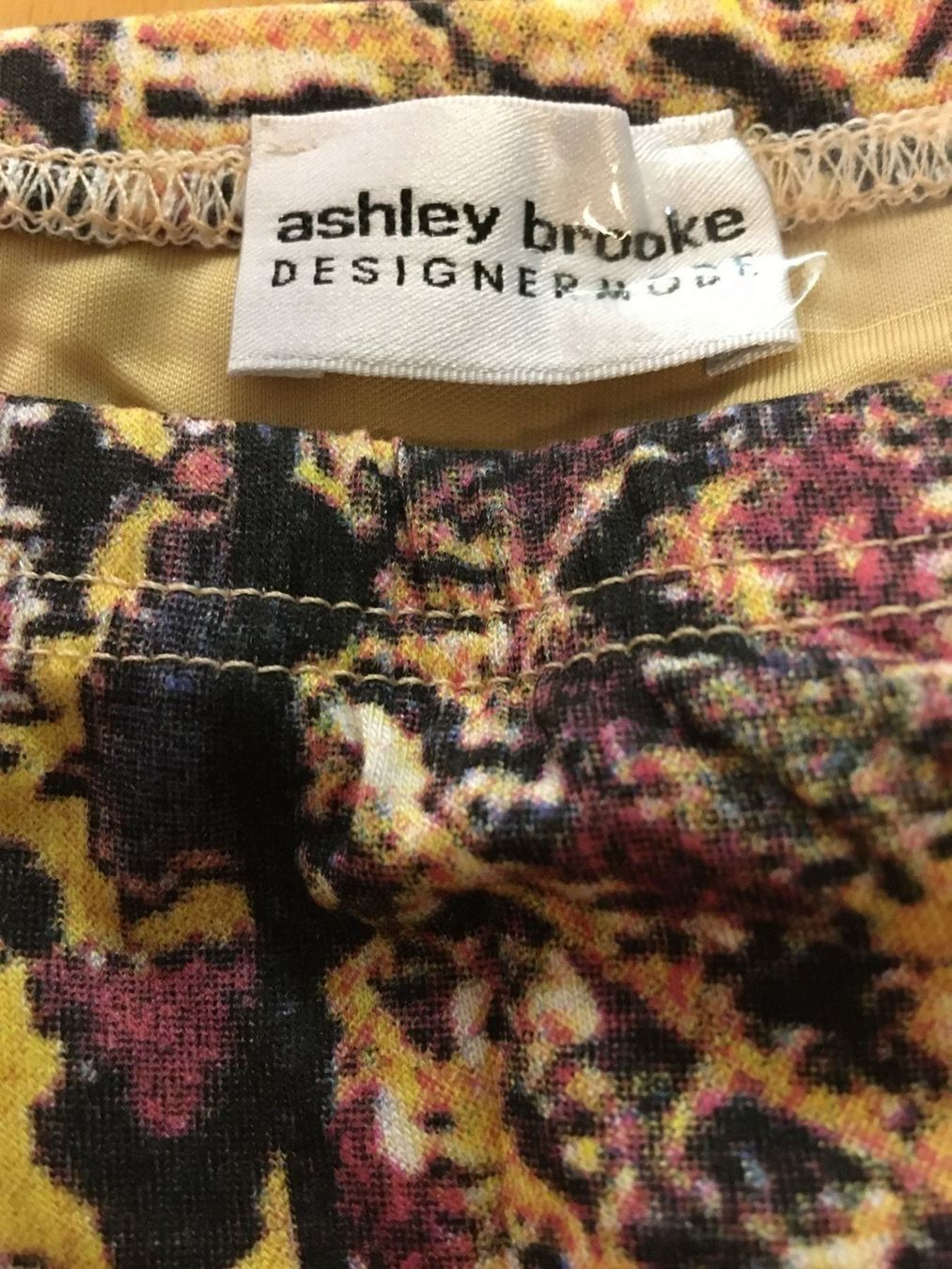 Gonne: Ashley Brooke Rock, Gr.36, gelb/orange – Usato da Arni AG venduto da Mimo007 1