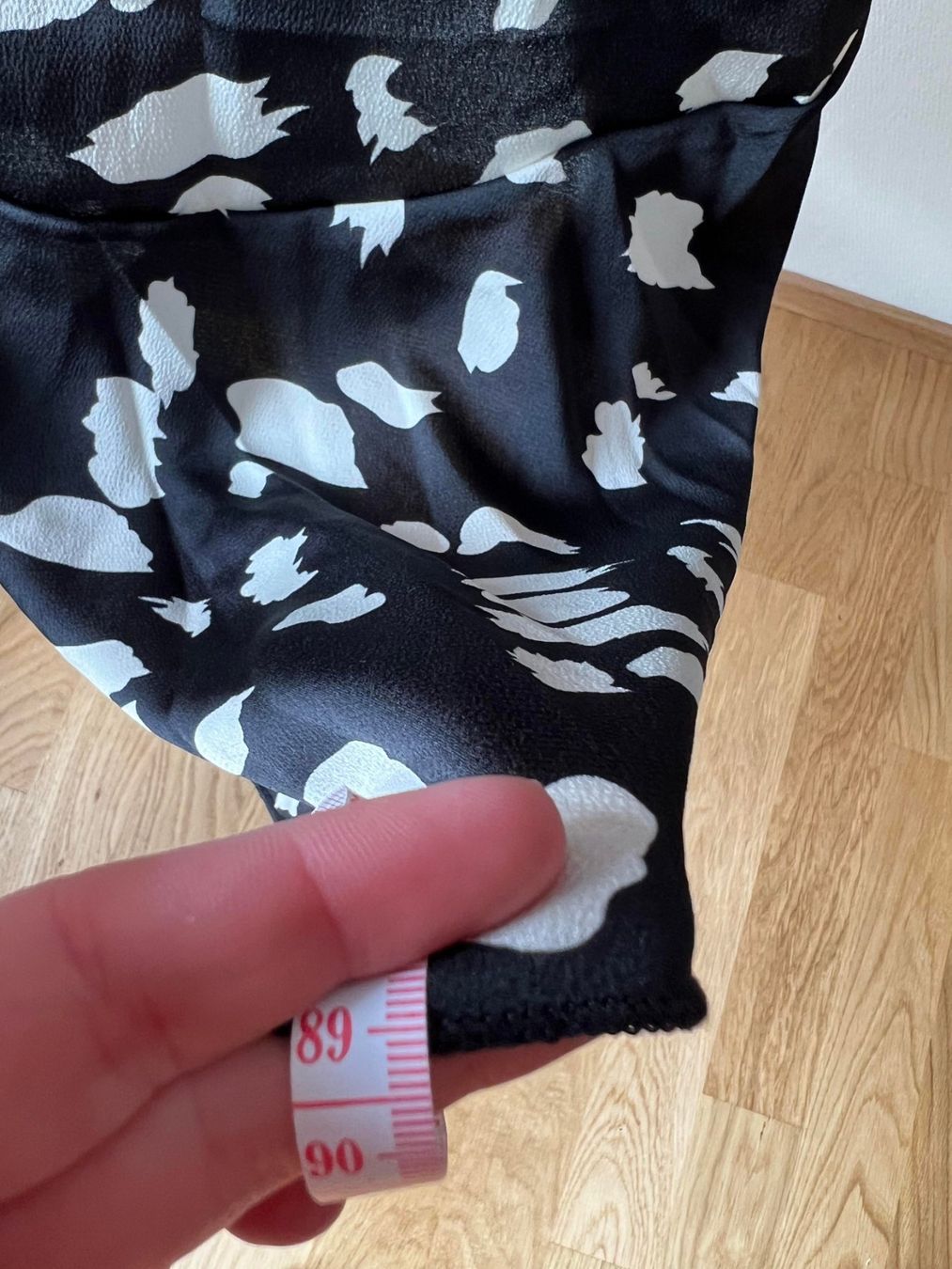 Jupes: Neuer Rock S – Neuf avec emballage d'origine à Riehen par edu_92w7 4