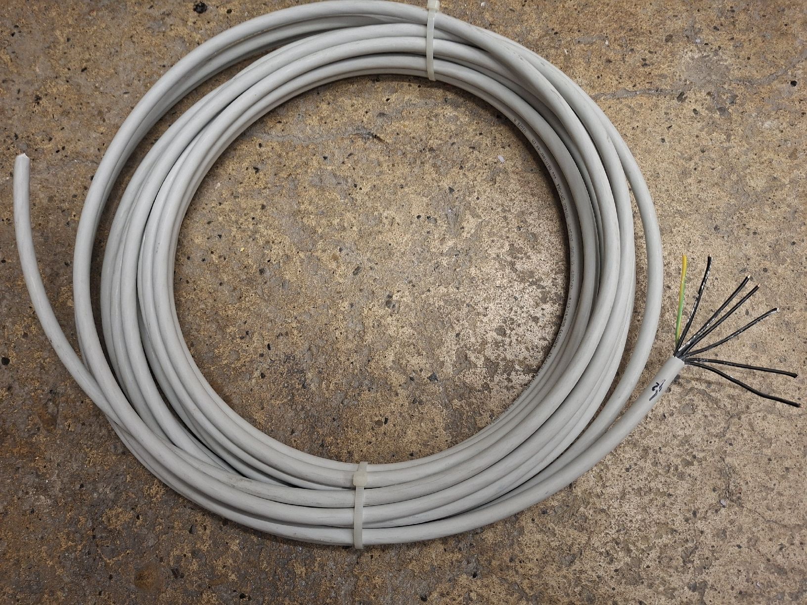 Câbles: FE0 Kabel 7x1.5mm² ca. 15 Meter – Neuf (Voir description) à Neunkirch par MaElekt