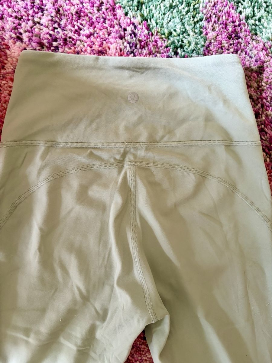 Lululemon Leggings: Lululemon Leggings, Gr. 4 – Nuovo (secondo la descrizione) da Zürich venduto da Alessia_11 1