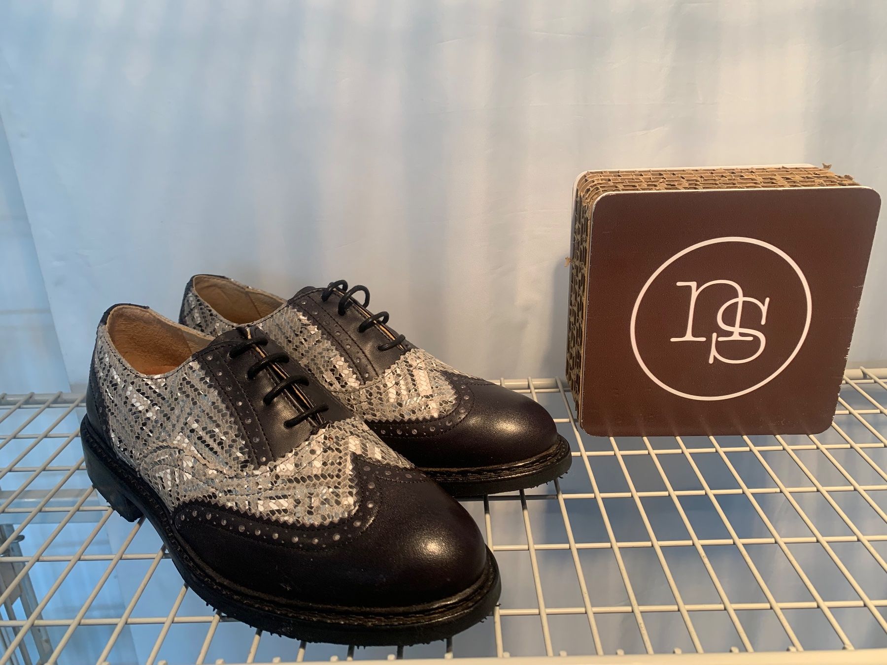 Neosens Scarpe da donna: Neosens Concord 319 ebony-silver Gr.37 – Nuovo (secondo la descrizione) da Zürich venduto da finsti 1