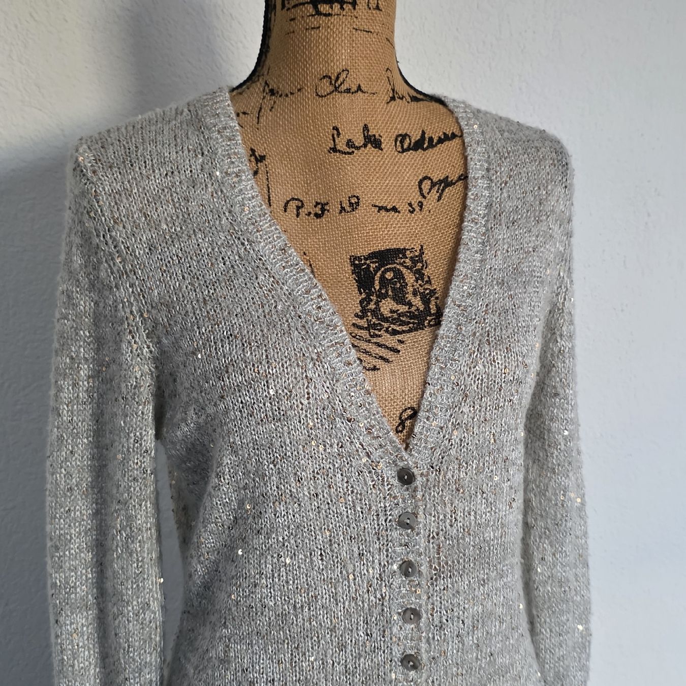Maglioni & Felpe: Winterlicher Strickjumper mit Pailletten, Grösse M – Usato da Rheinsulz venduto da Gilea 1
