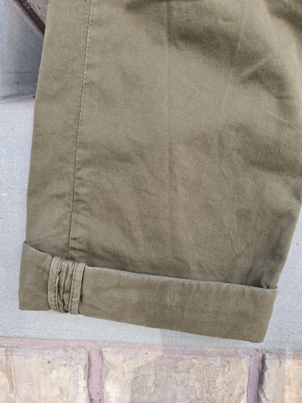 Drykorn Hosen: Kleidung: Hose olive/DRYKORN, Gr. 28 – Gebraucht aus Romanshorn von Rachacha 1