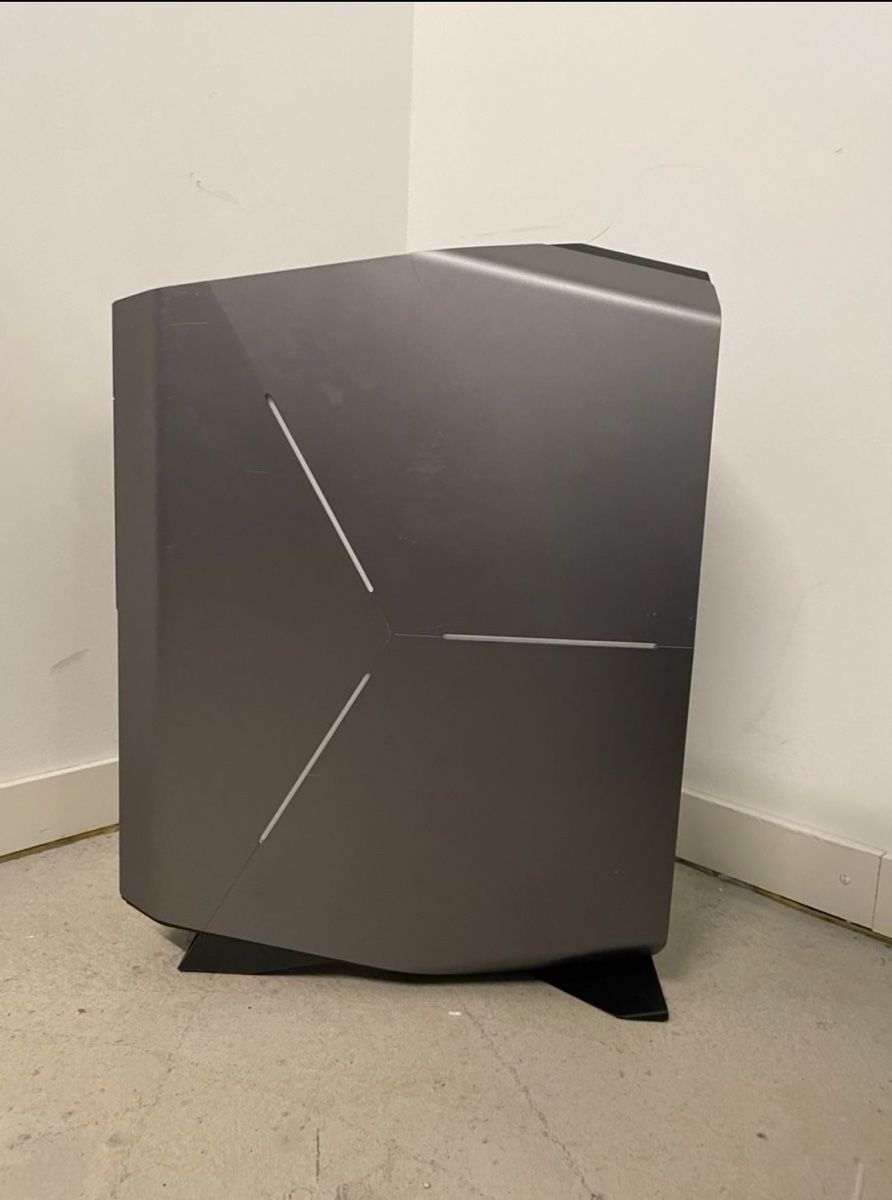 Alienware PCs: Alienware Aurora R6 – Gebraucht aus Bern von  2