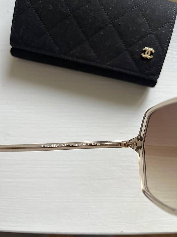 Occhiali & Lenti: Chanel Sonnenbrille mit Etui – Usato da Chur venduto da mai_z79b 1
