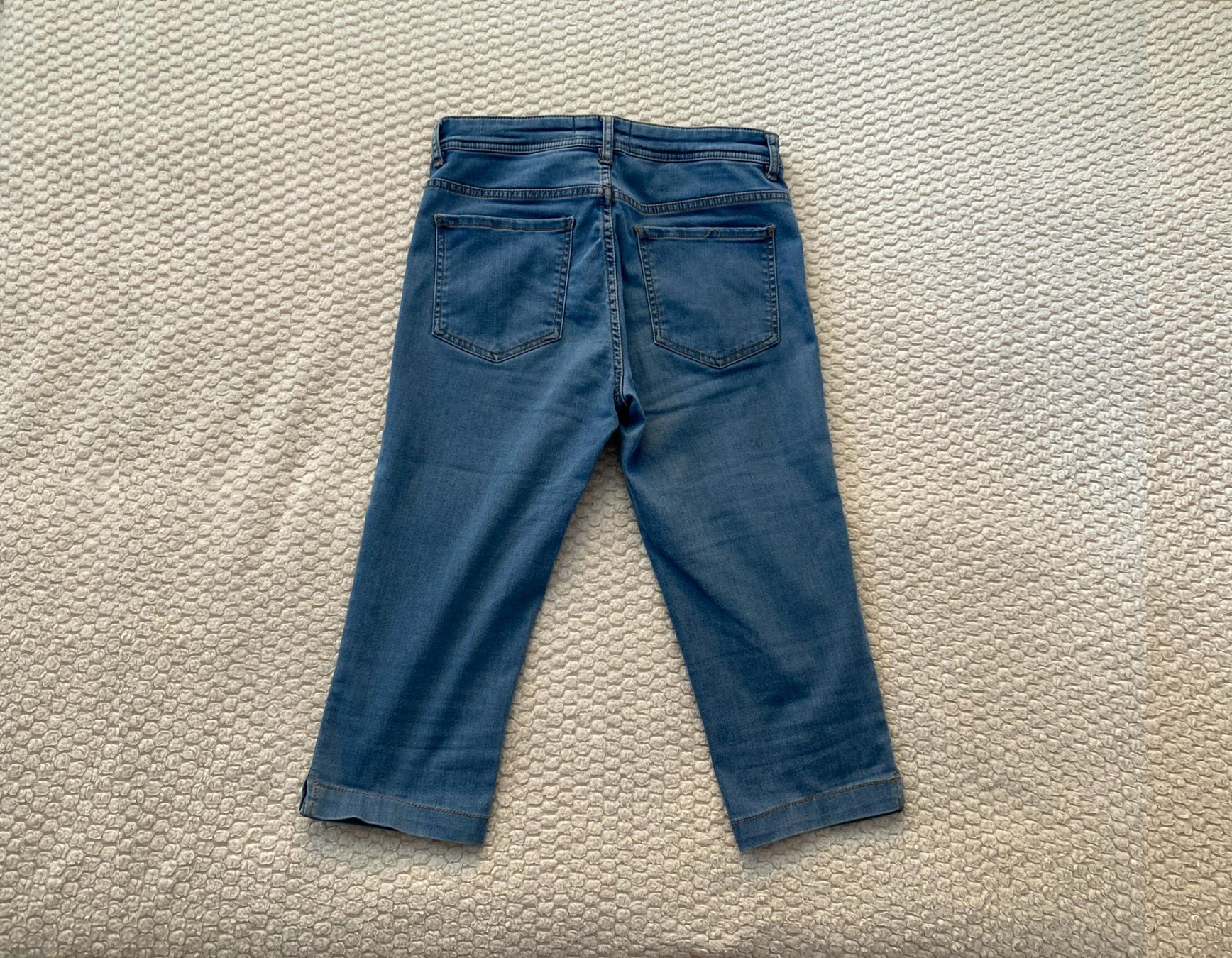 Mango Pantaloni: Mango Capri Jeans Denim Stretch, Gr. 36, hellblau,  Sommer – Usato da Küsnacht ZH venduto da PLZoll 1
