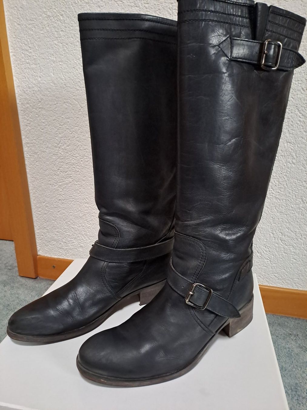 Damenschuhe: Hochwertiger Lederstiefel, NP 479.--, Gr. 38.5 – Gebraucht aus Frauenfeld von Andadaa