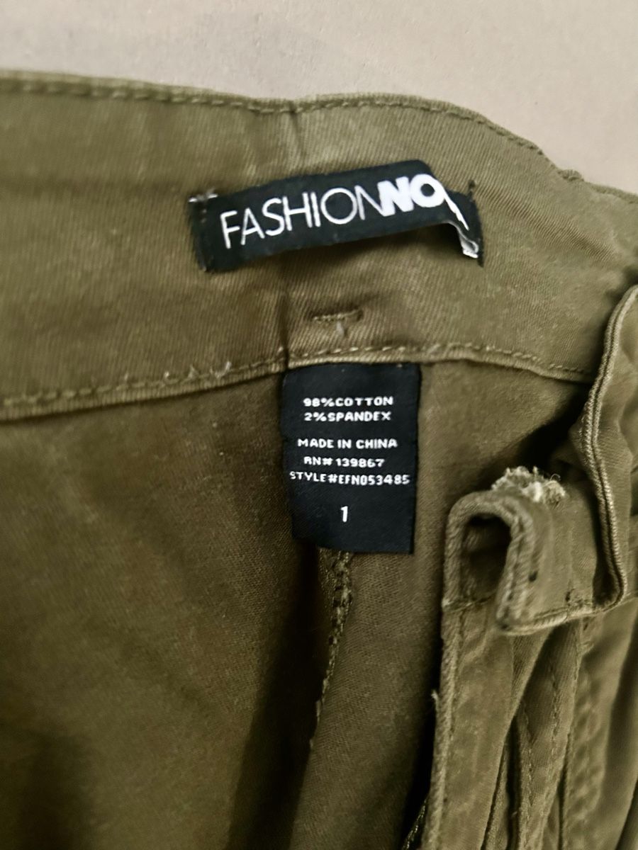 Hosen: Fashion nova stretch capri pants – Gebraucht aus Belp von jan_6yvx 1