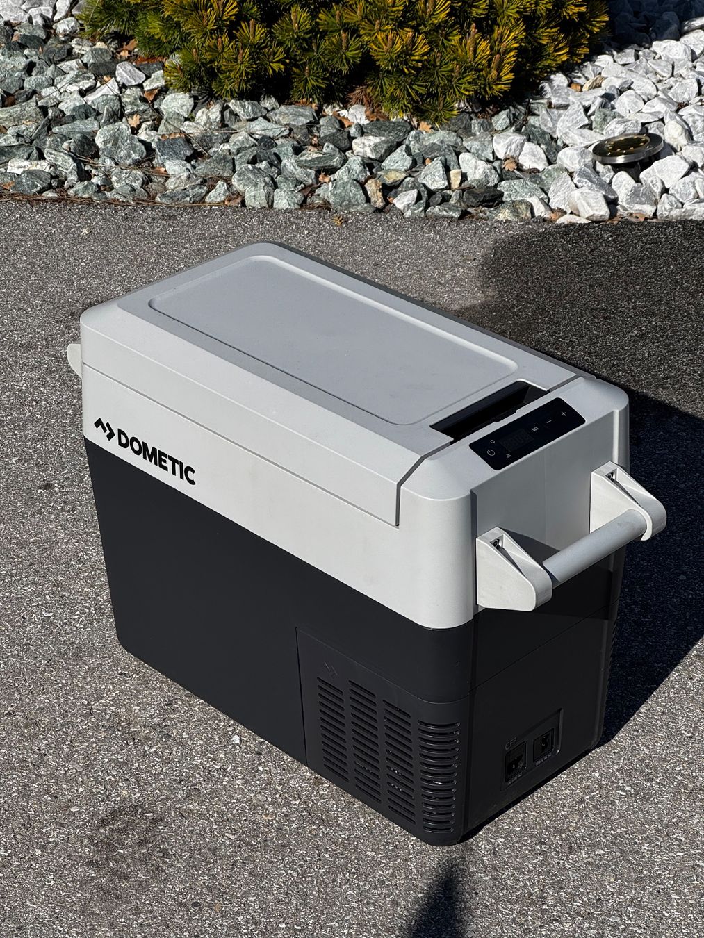 Dometic Frigoriferi & Refrigeratori: Glacière électrique portable Dometic - Idéale camping! – Usato da Savièse venduto da hyshiro